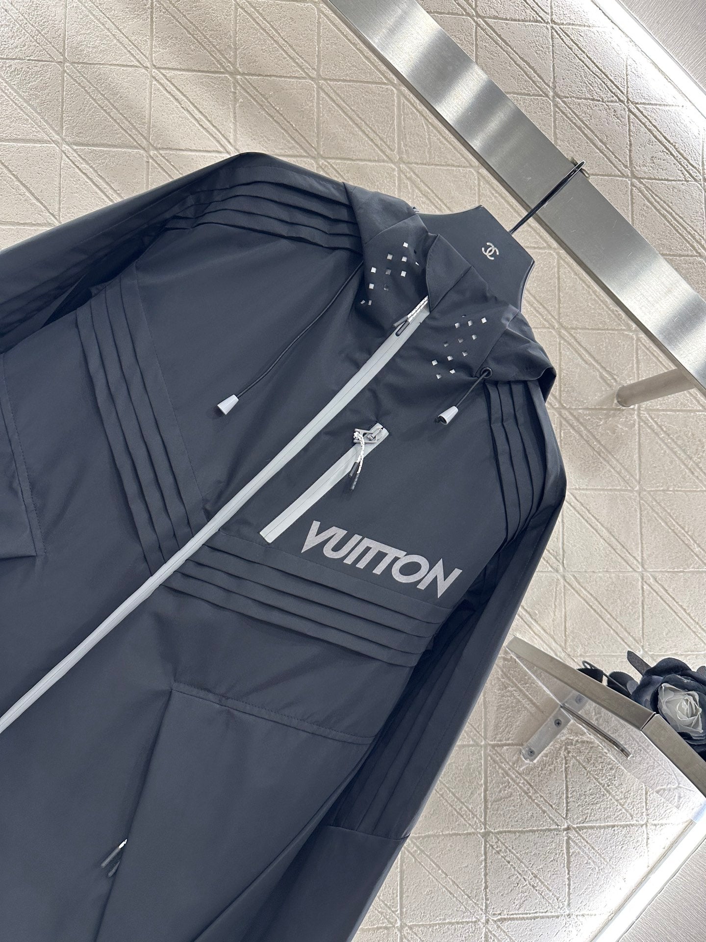 L 25 Fashionable charging nylon long jacket