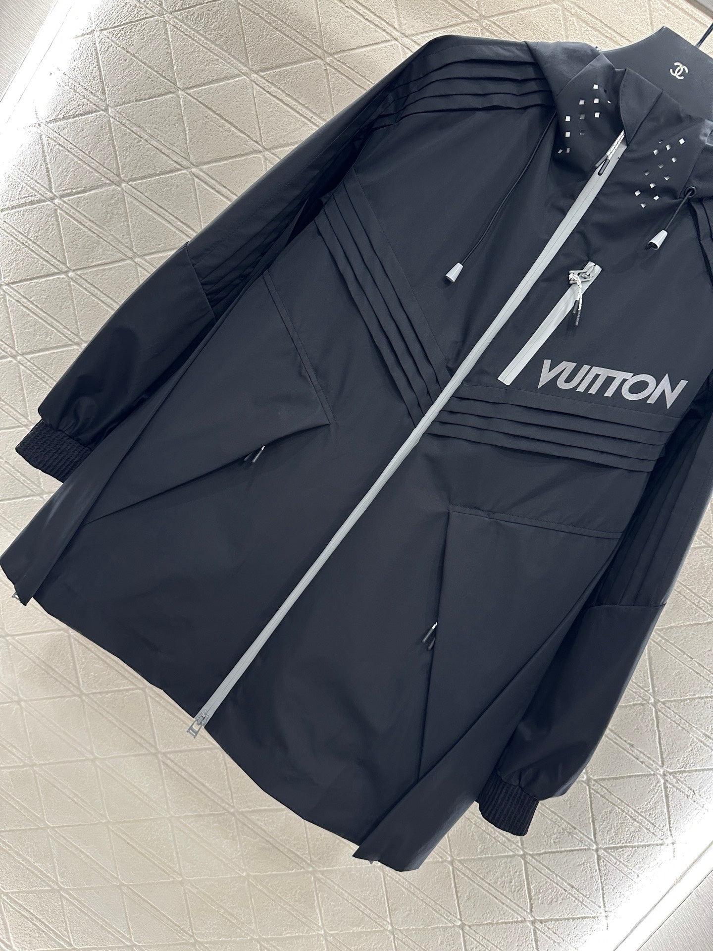 L 25 Fashionable charging nylon long jacket