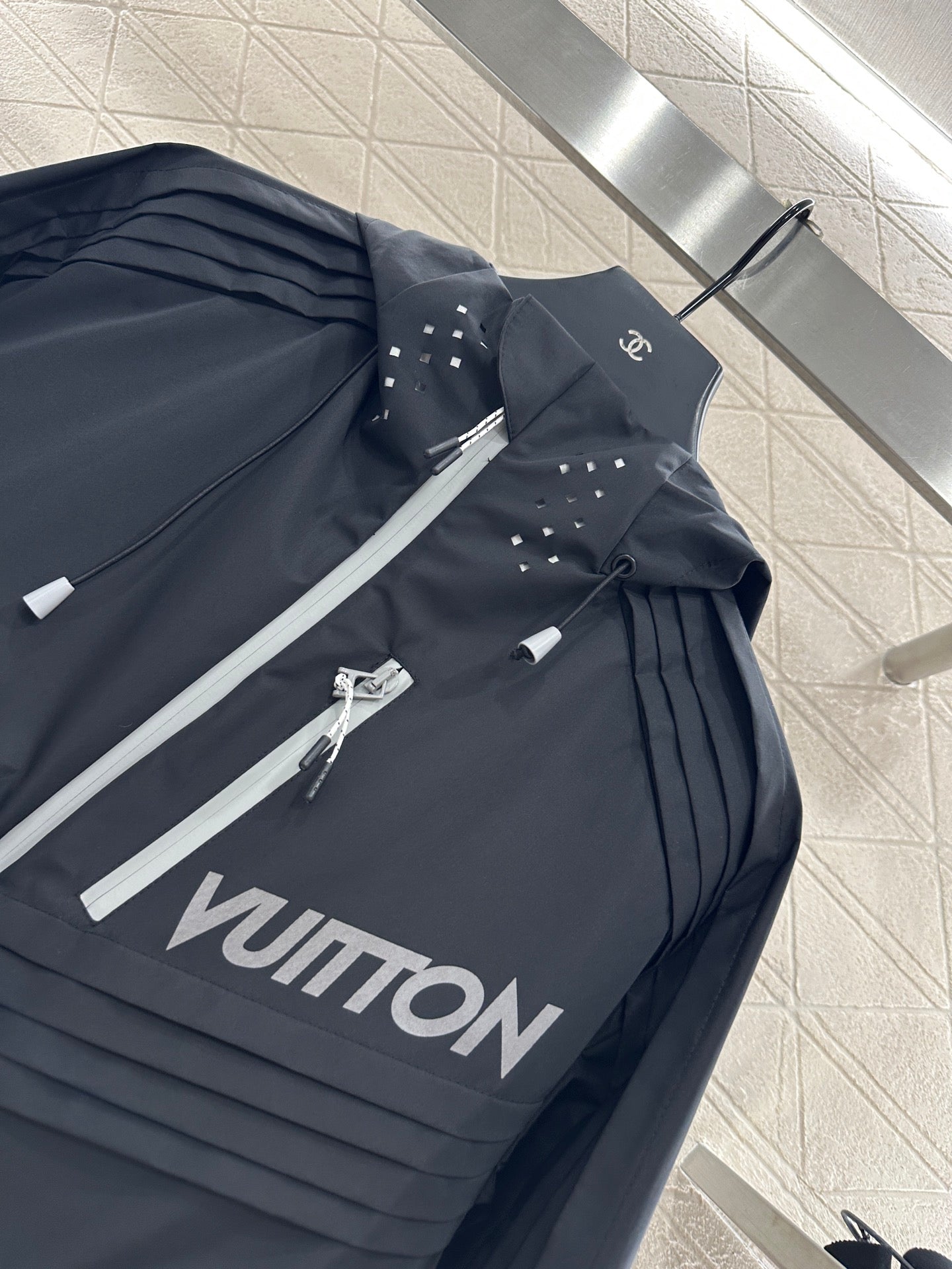 L 25 Fashionable charging nylon long jacket