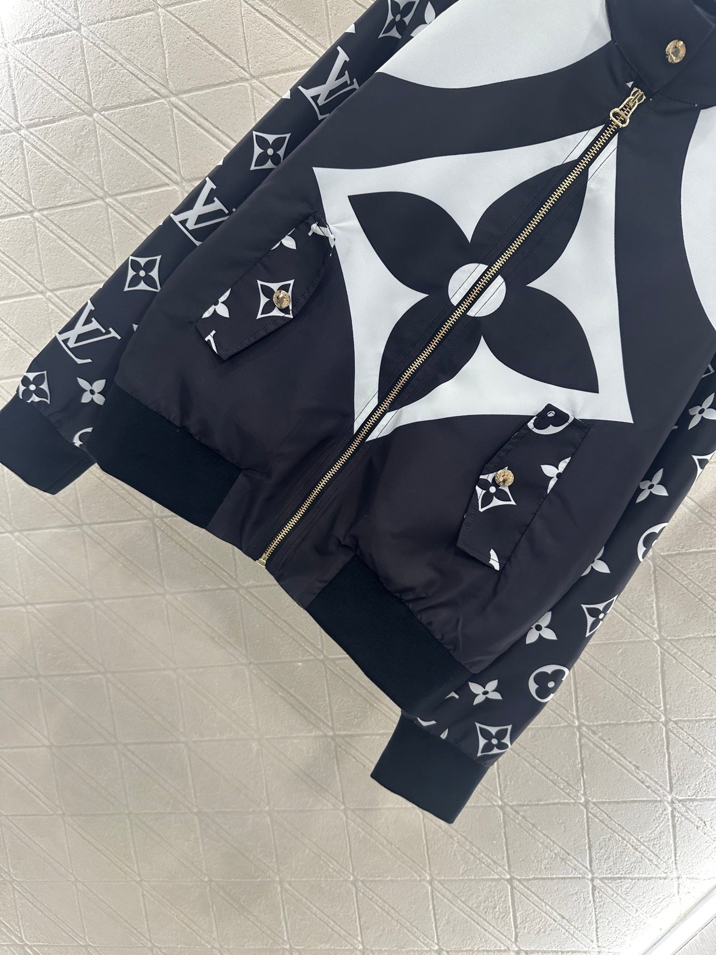 L 25 Positioning printed zipper jacket+pants set