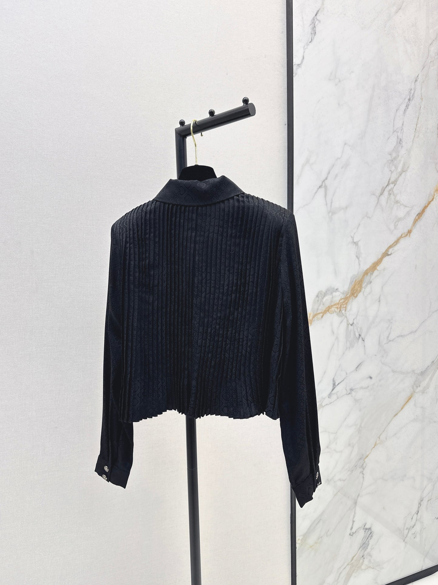 C 25 silk shirt