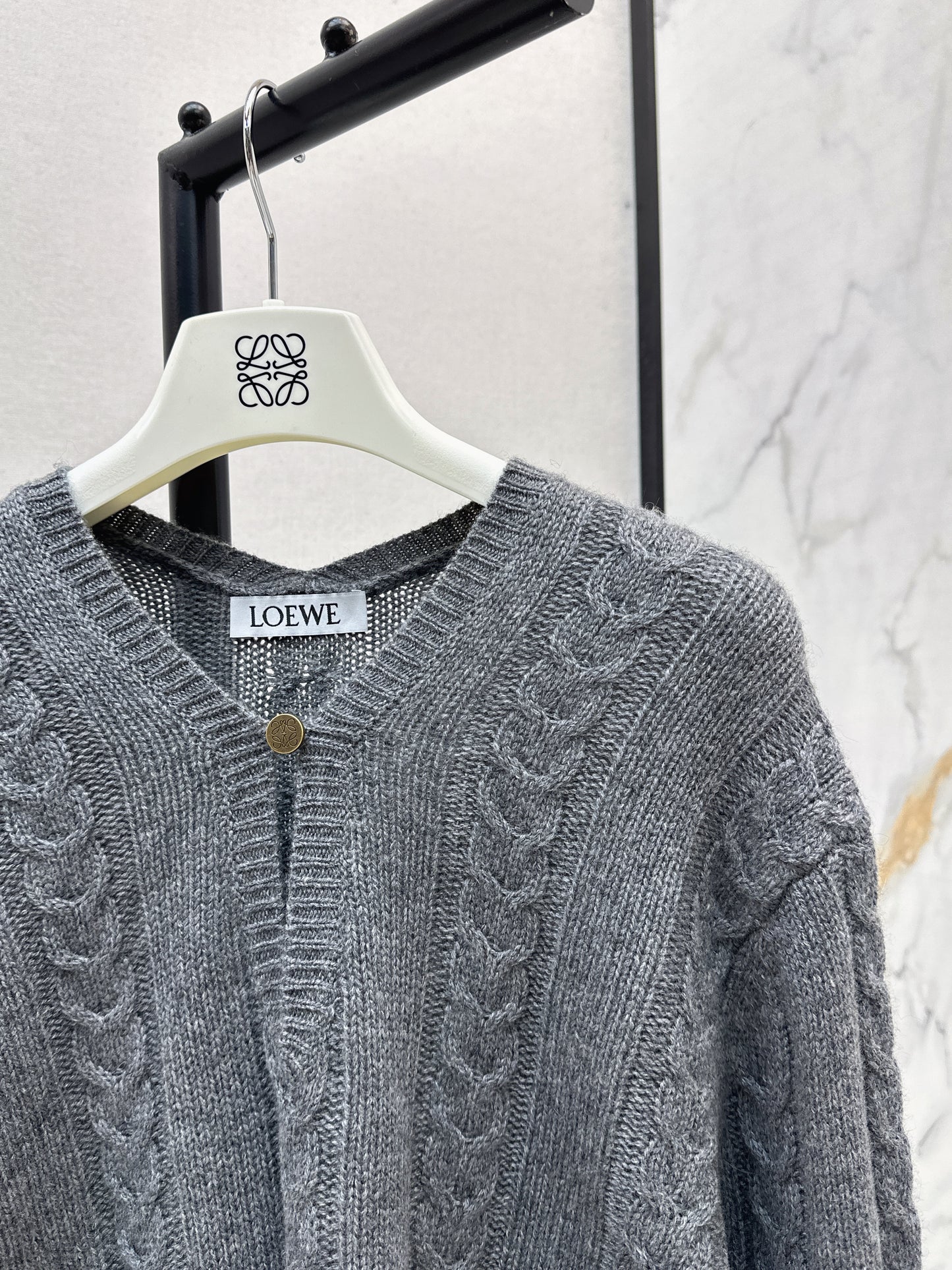 LO 25 Single-button cashmere sweater(KHAKI/GRAY)
