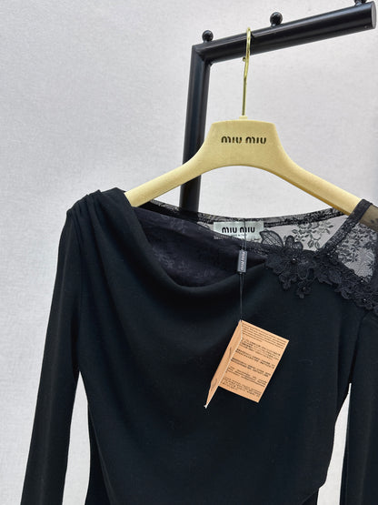 Mi 25 New three-dimensional flower lace round neck bottom long sleeve（BEIGI/BLACK）