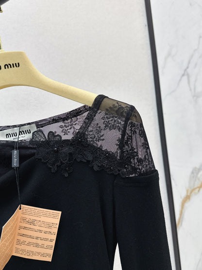 Mi 25 New three-dimensional flower lace round neck bottom long sleeve（BEIGI/BLACK）