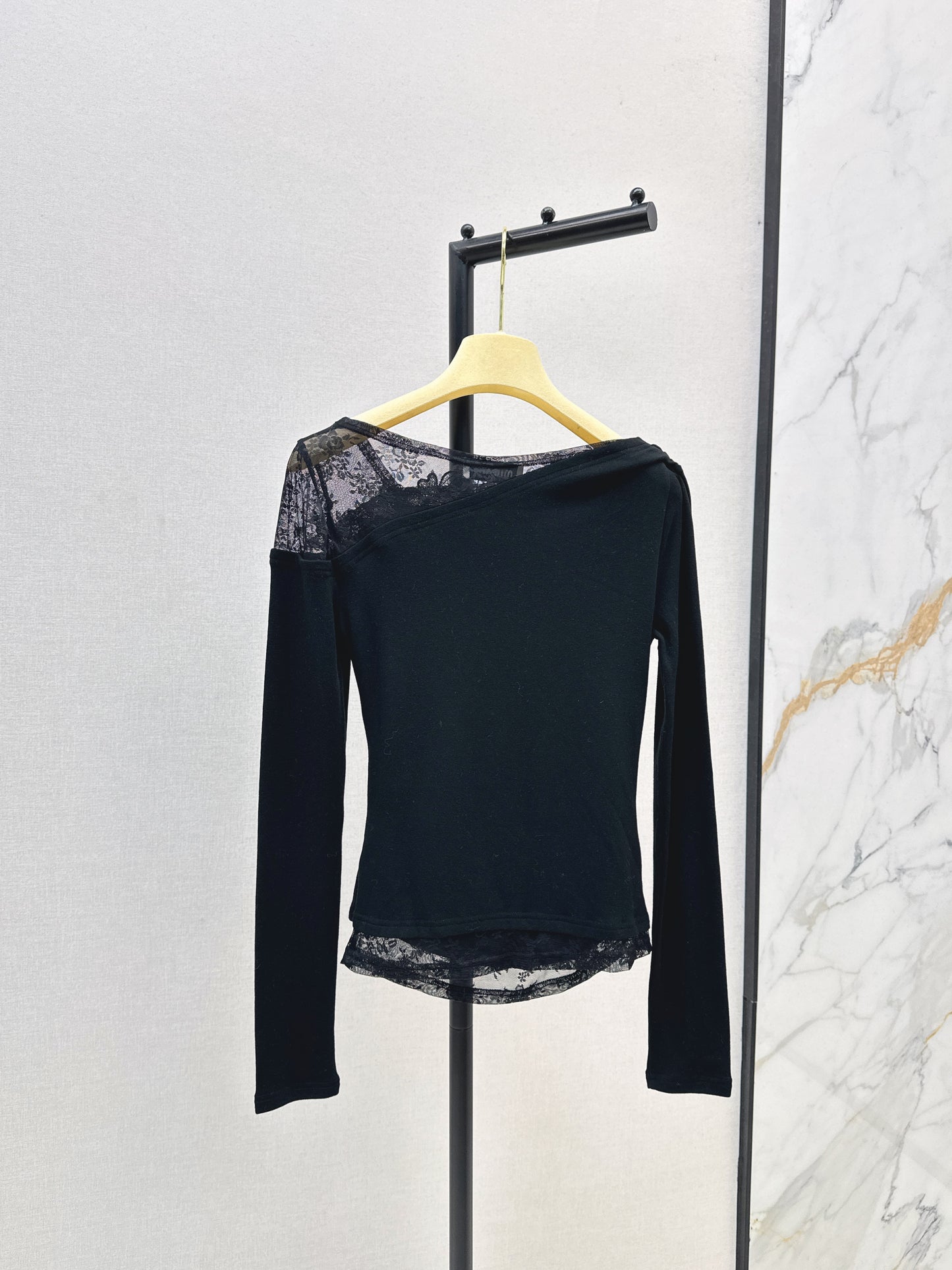 Mi 25 New three-dimensional flower lace round neck bottom long sleeve（BEIGI/BLACK）