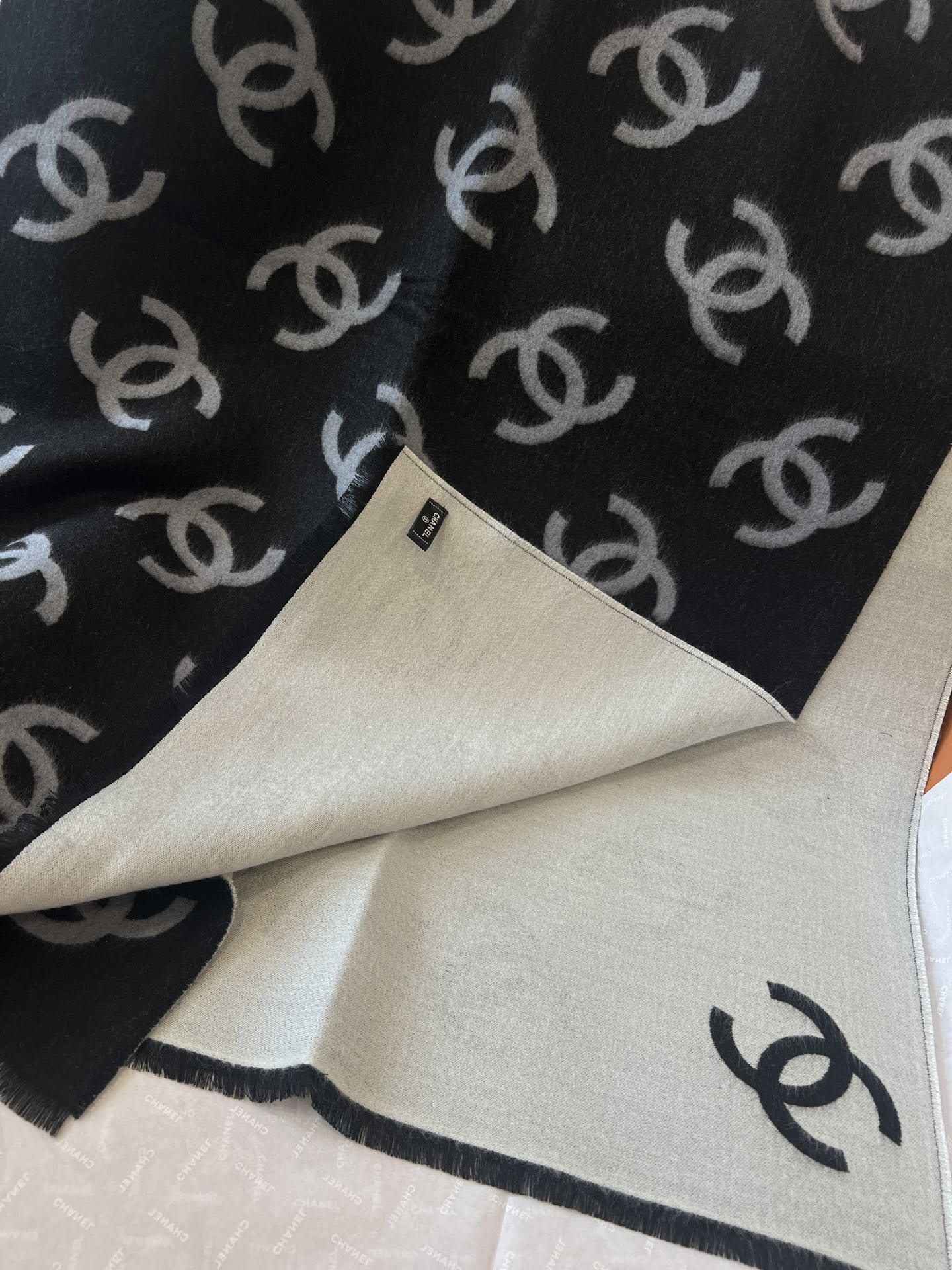 C 25 Large Logo Wool Shawl Scarf