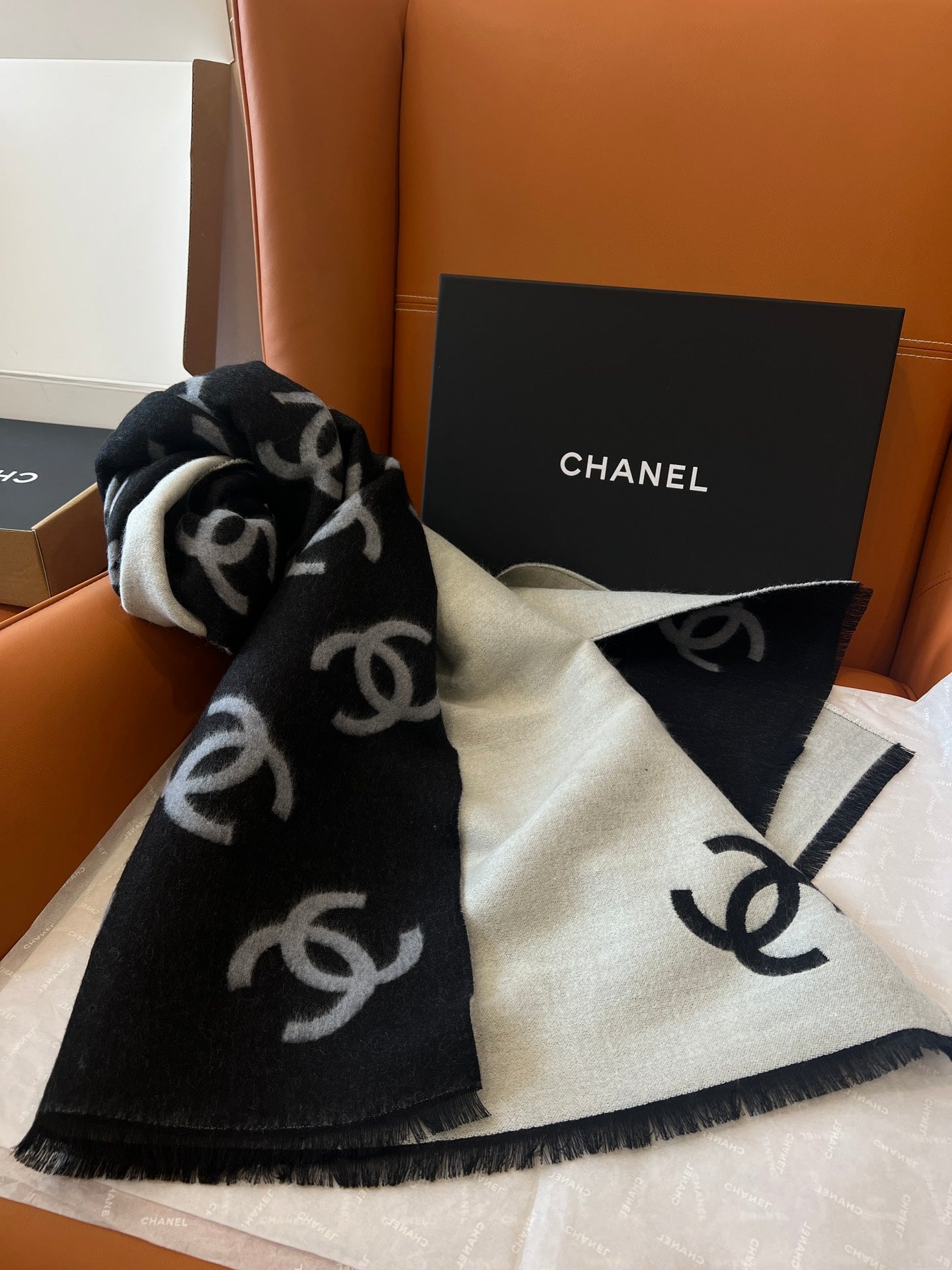 C 25 Large Logo Wool Shawl Scarf