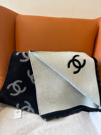 C 25 Large Logo Wool Shawl Scarf