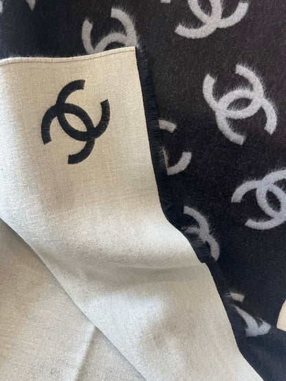 C 25 Large Logo Wool Shawl Scarf