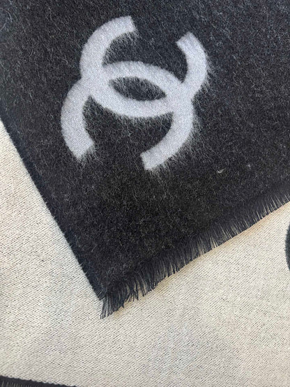 C 25 Large Logo Wool Shawl Scarf