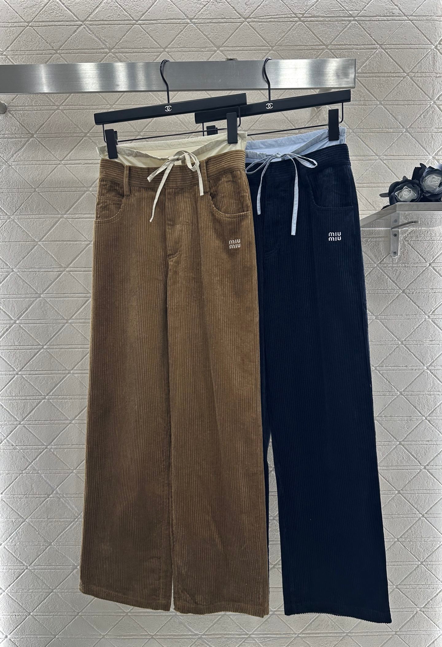 Mi 25 drawstring panel wide-leg trousers