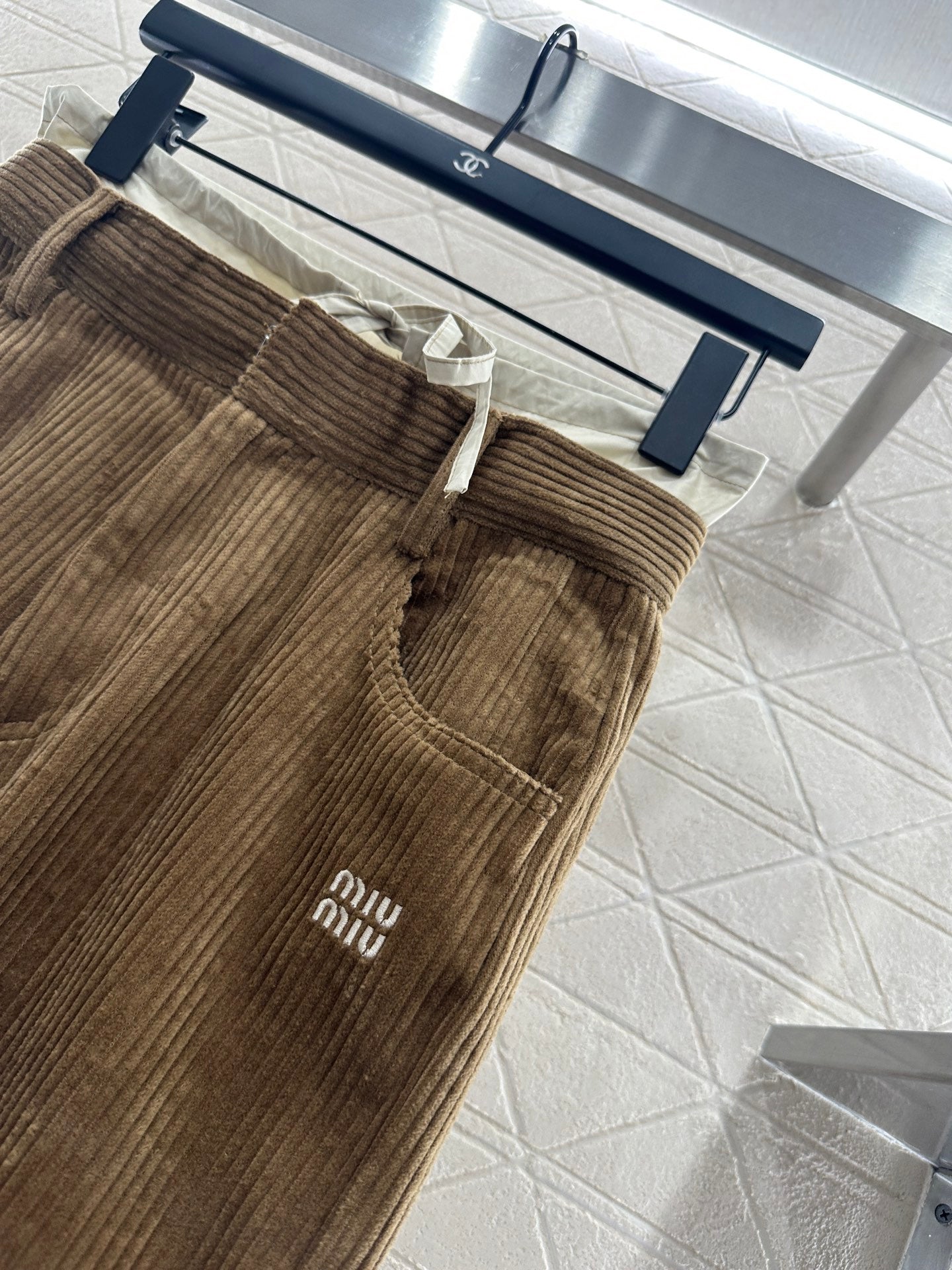 Mi 25 drawstring panel wide-leg trousers