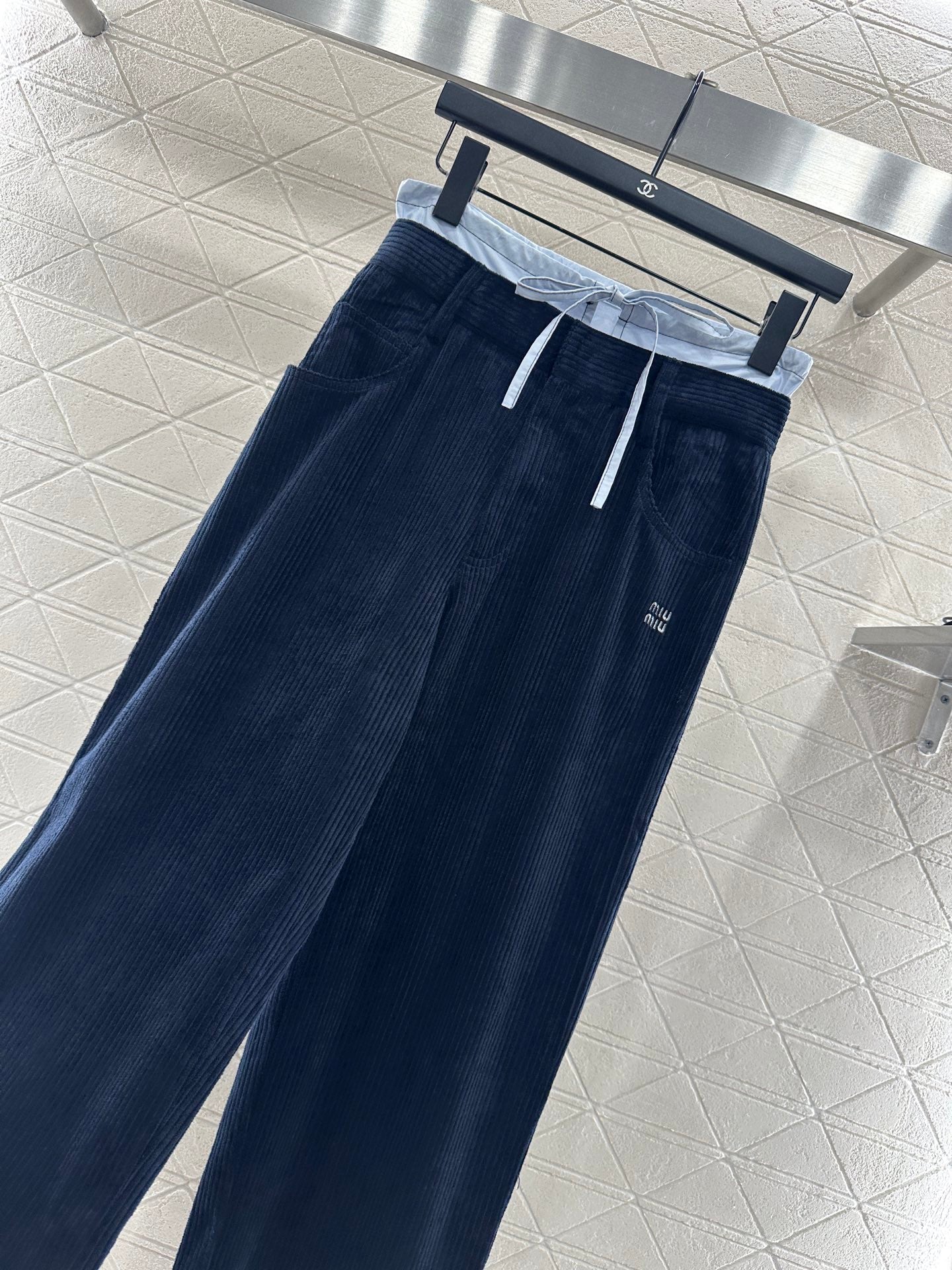 Mi 25 drawstring panel wide-leg trousers
