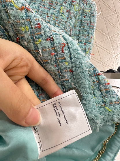 C 25 Colorful woven jacket