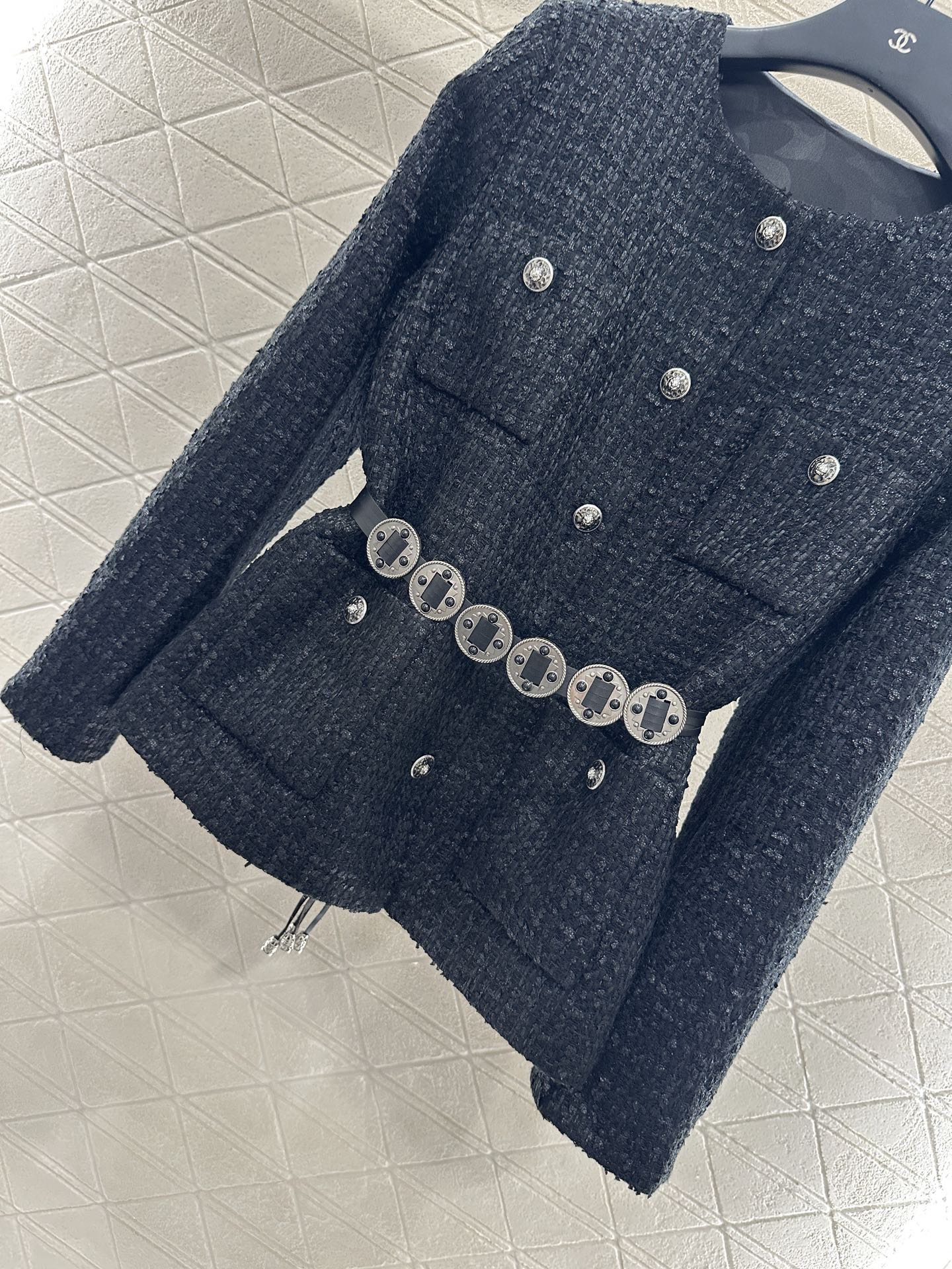C 25 Round neck belted woven jacket (with belt)