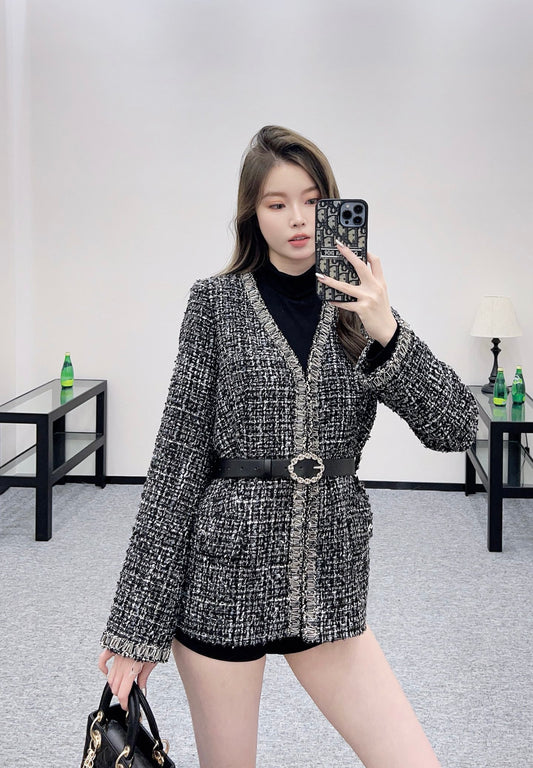 C 25 Woven belt hem jacket