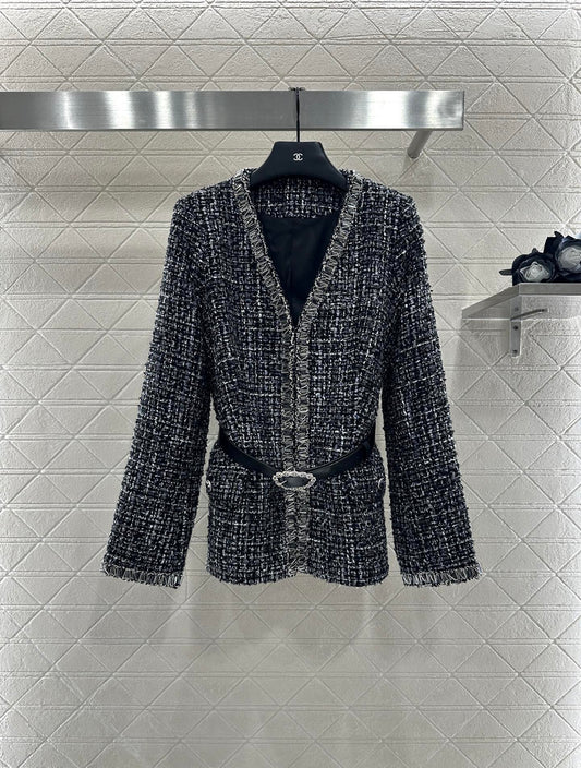 C 25 Woven belt hem jacket