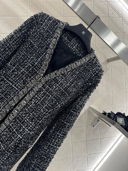 C 25 Woven belt hem jacket