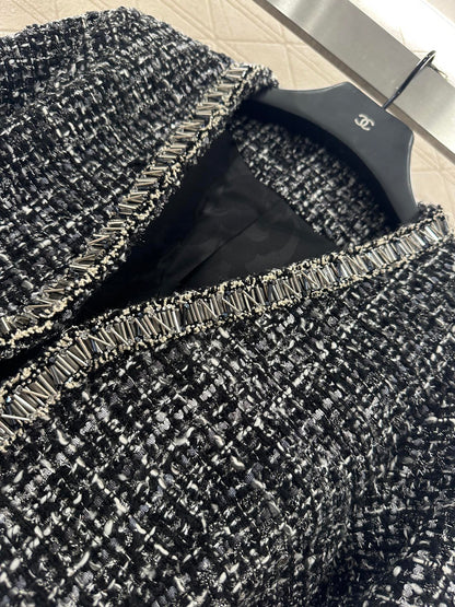 C 25 Woven belt hem jacket