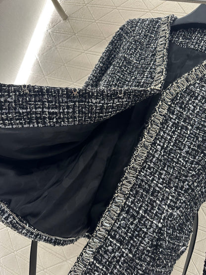 C 25 Woven belt hem jacket