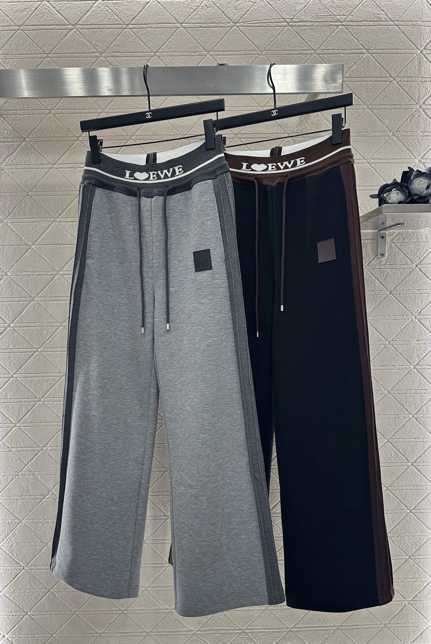 LO 25 Drawstring loose cotton trousers