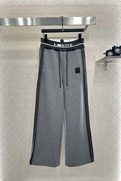 LO 25 Drawstring loose cotton trousers