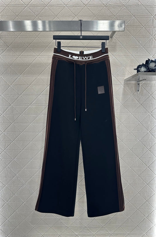 LO 25 Drawstring loose cotton trousers