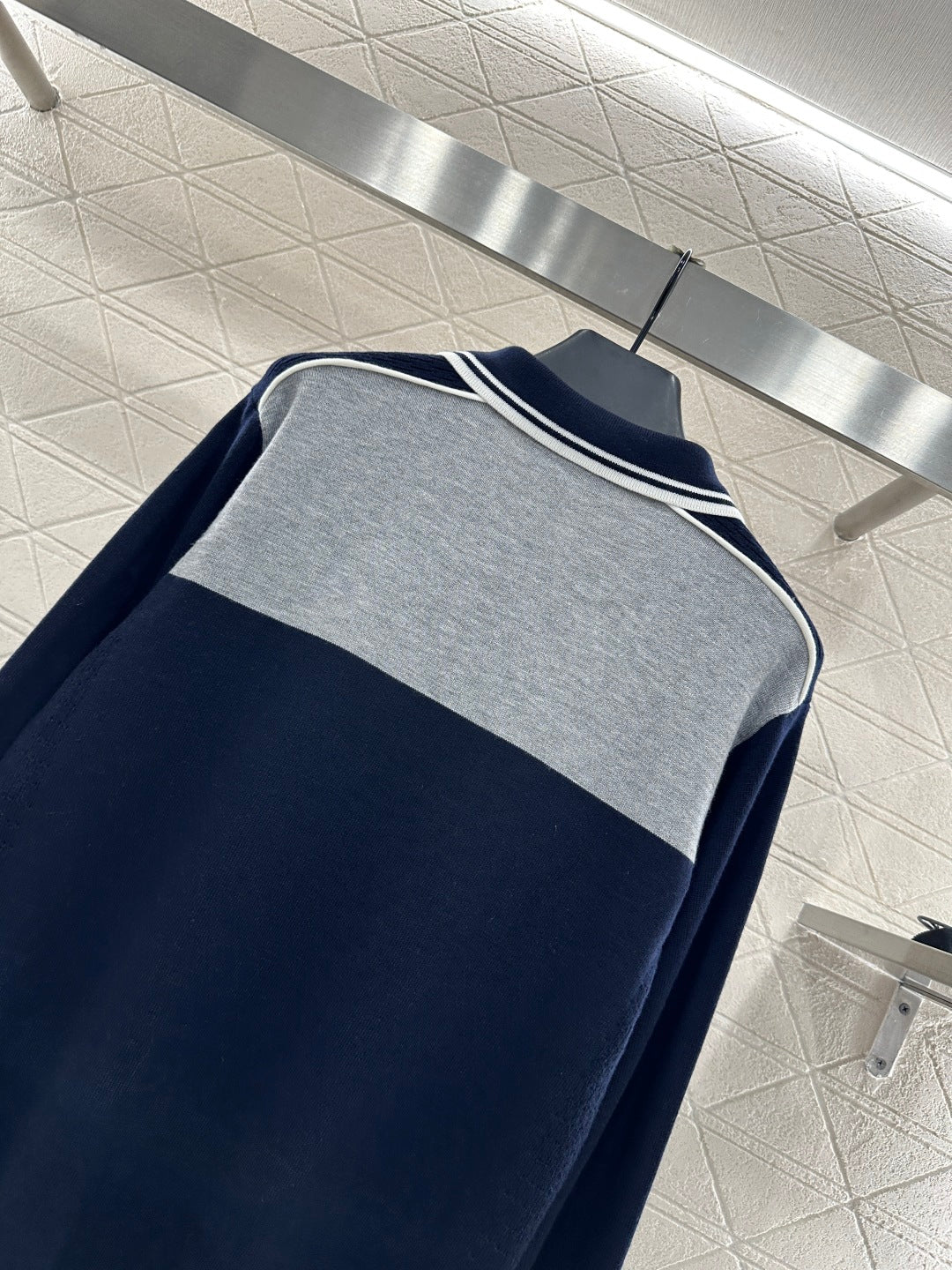 Mi 25 Knitted long sleeved collar