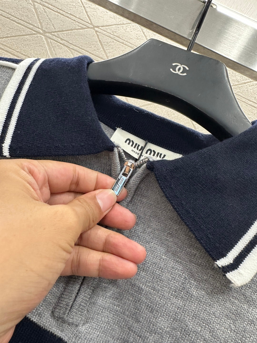 Mi 25 Knitted long sleeved collar