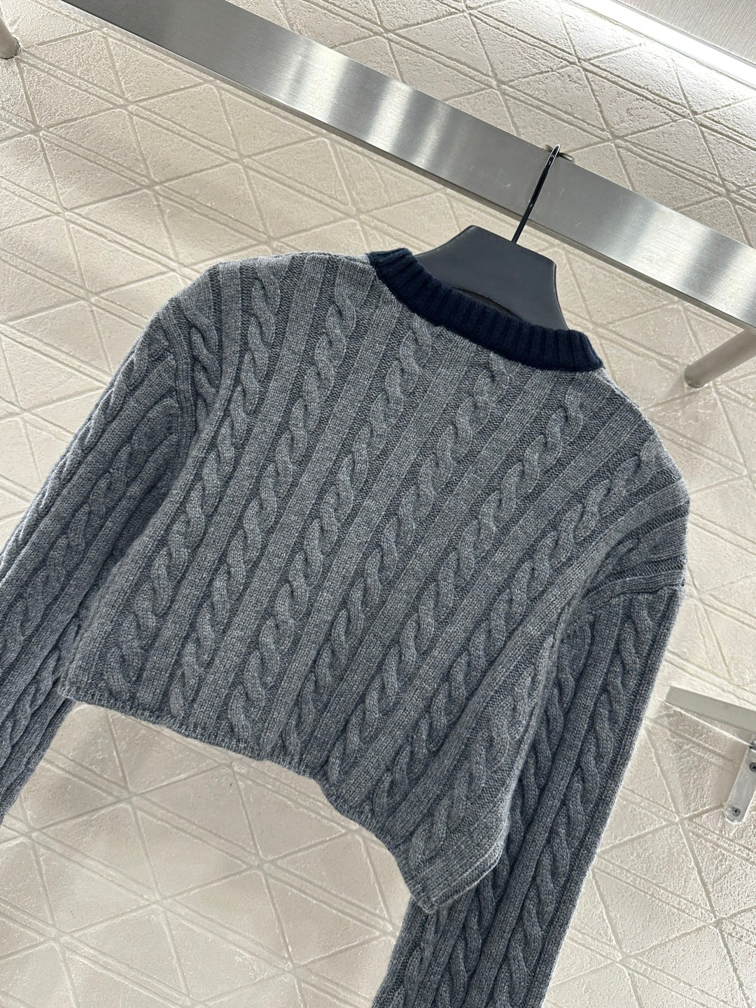 Mi 25 Fried Dough Twists knitting short pullover sweater
