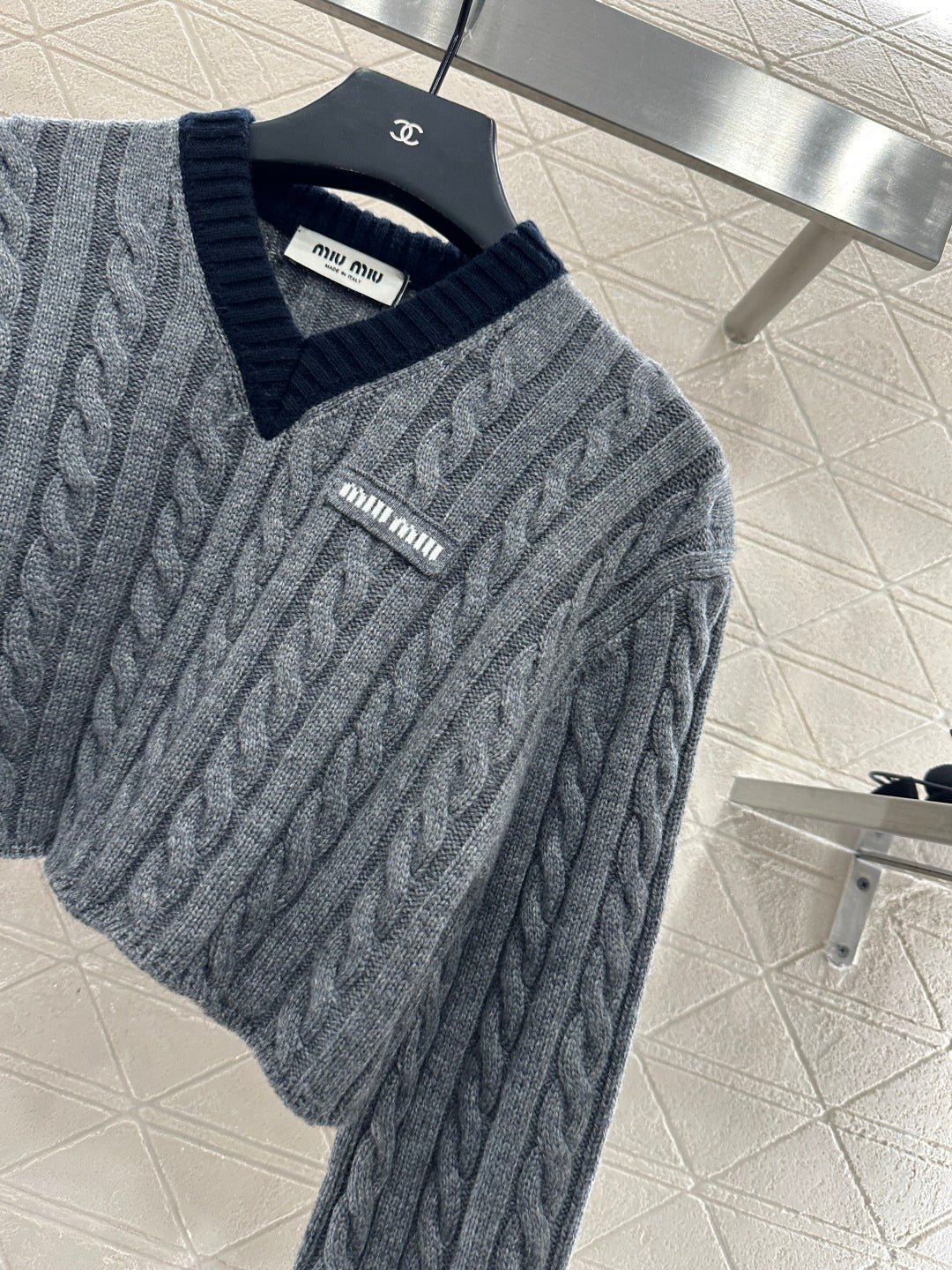 Mi 25 Fried Dough Twists knitting short pullover sweater