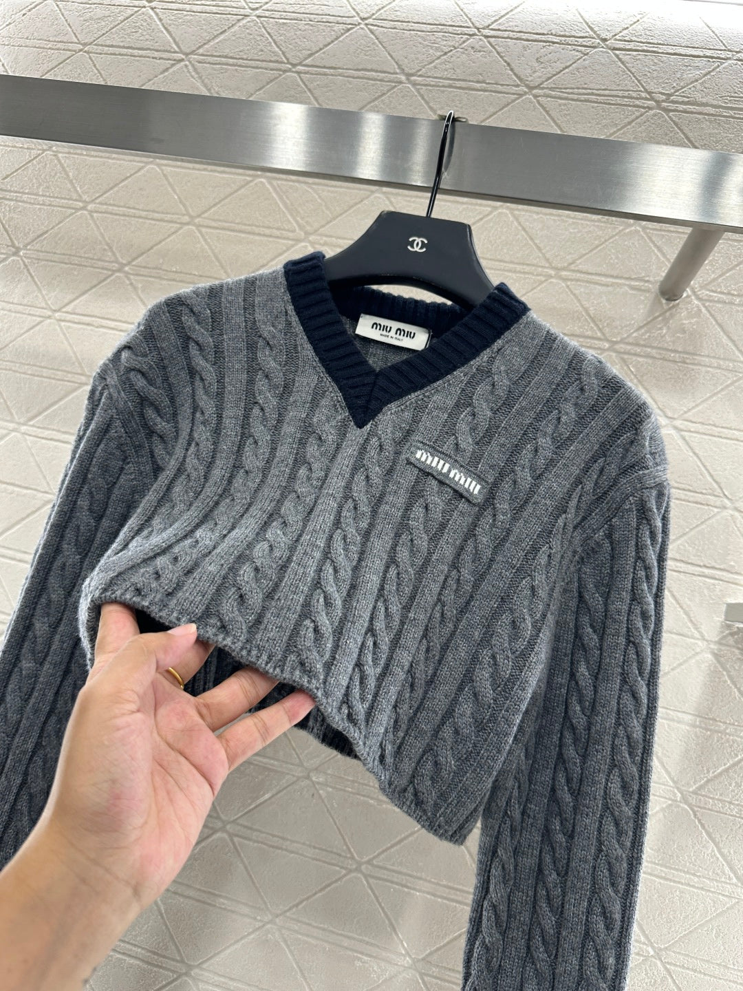 Mi 25 Fried Dough Twists knitting short pullover sweater