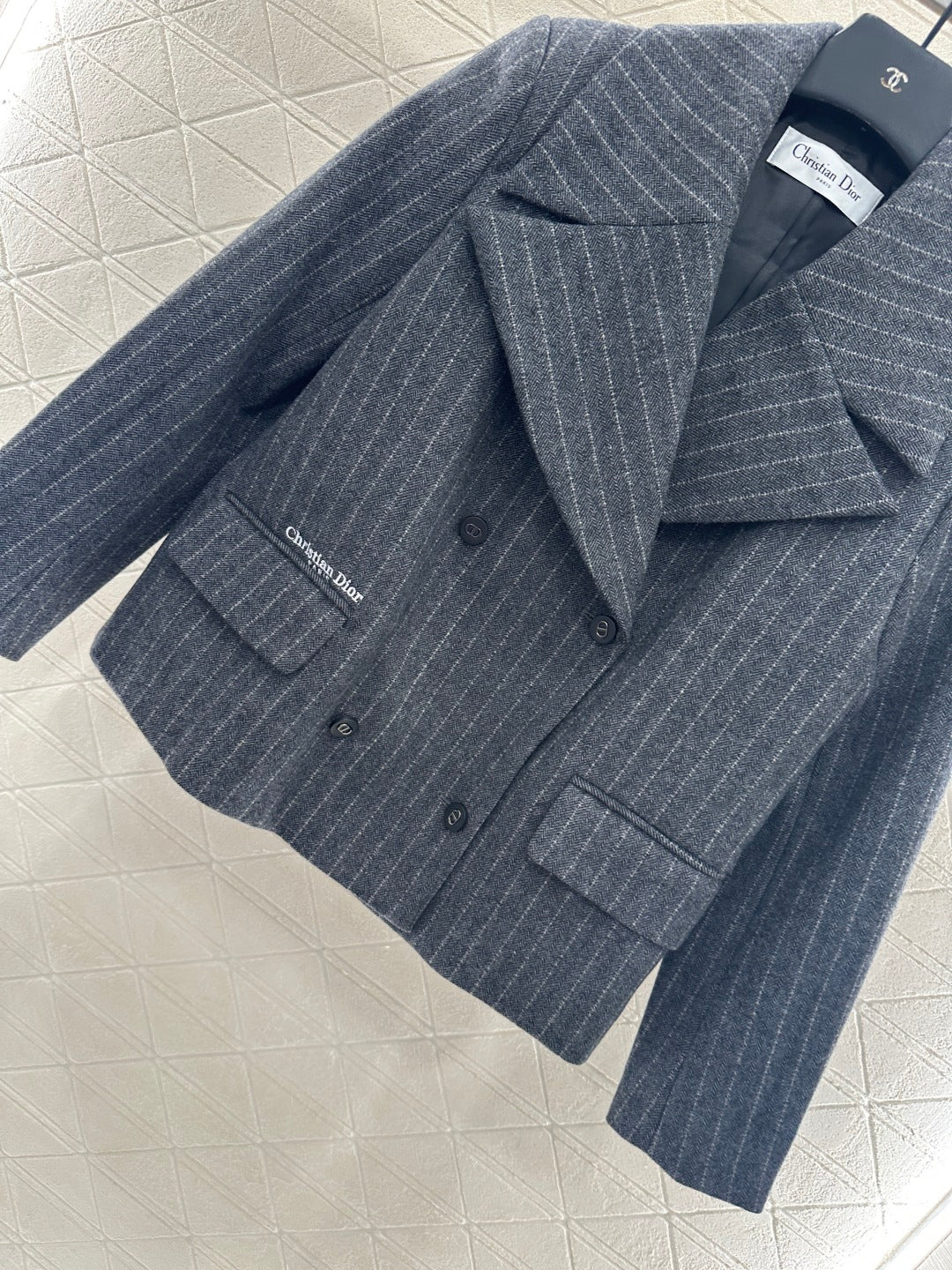 Di 25 Large collar striped suit jacket