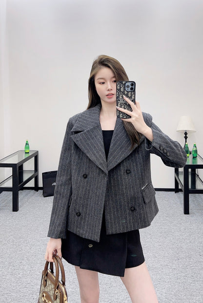 Di 25 Large collar striped suit jacket