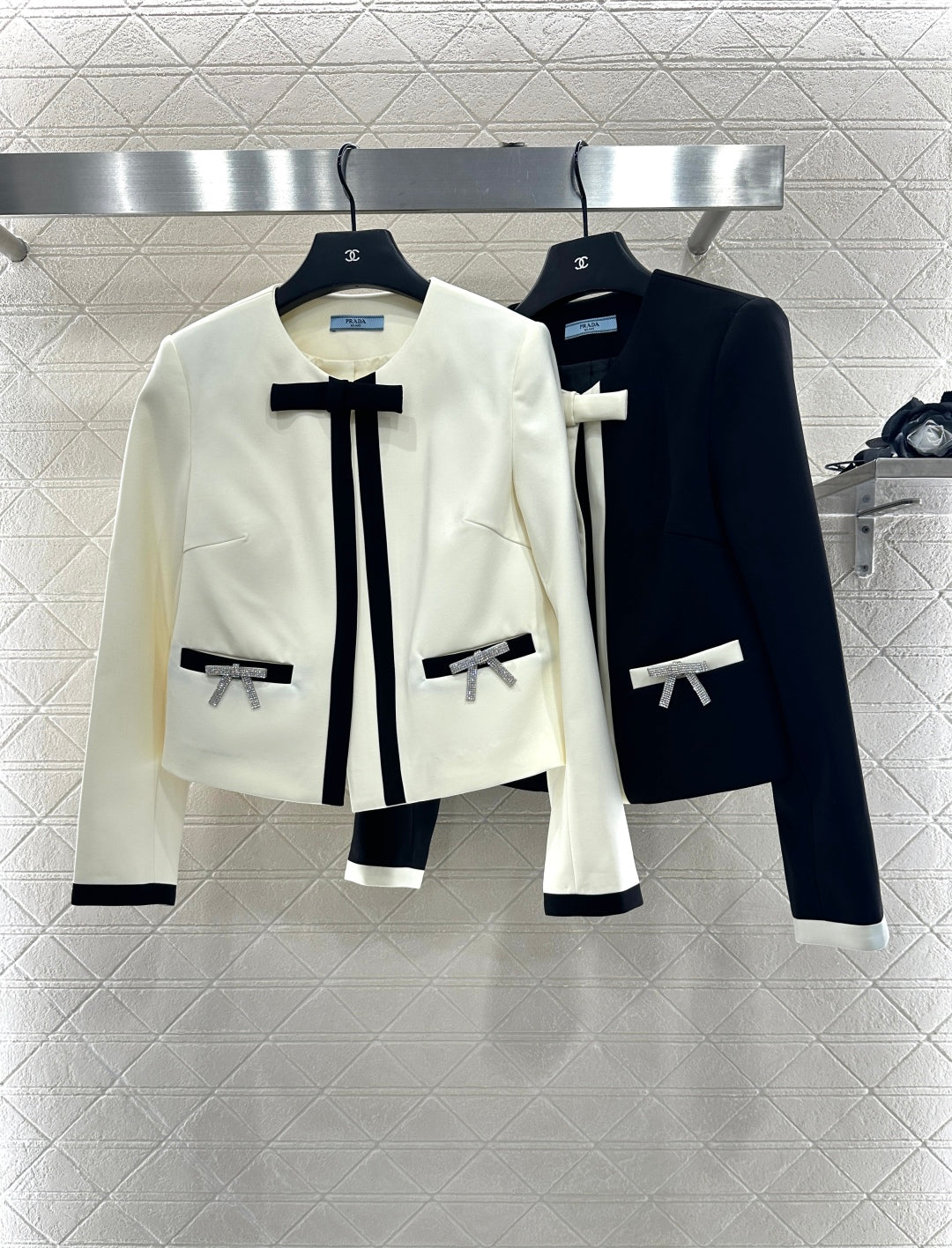 Pr 25 Round neck bow jacket