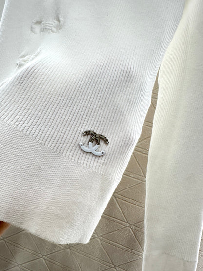 C 25 Bow tie long sleeved sweater
