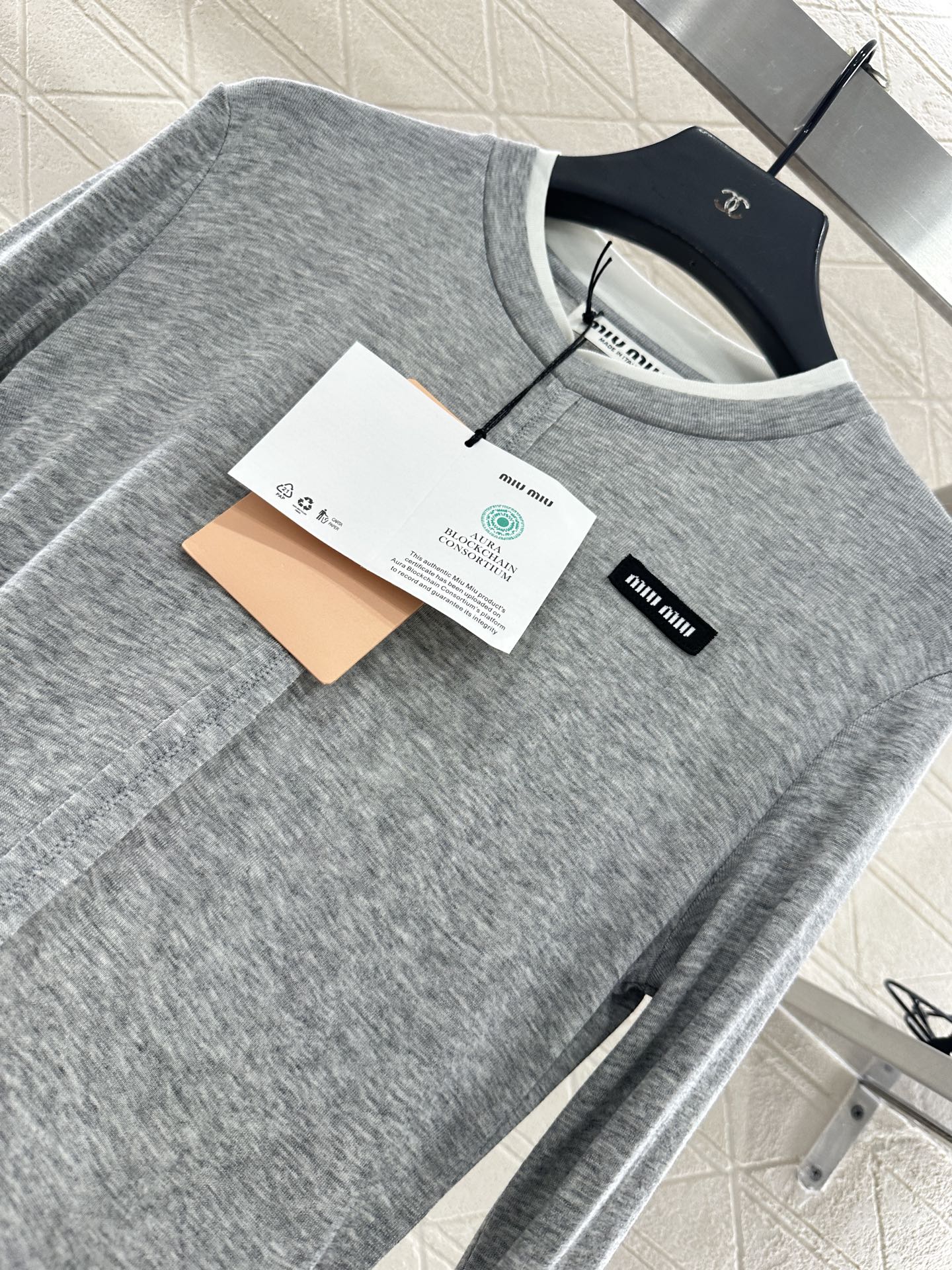 Mi 25 Fake two-piece round neck long sleeves