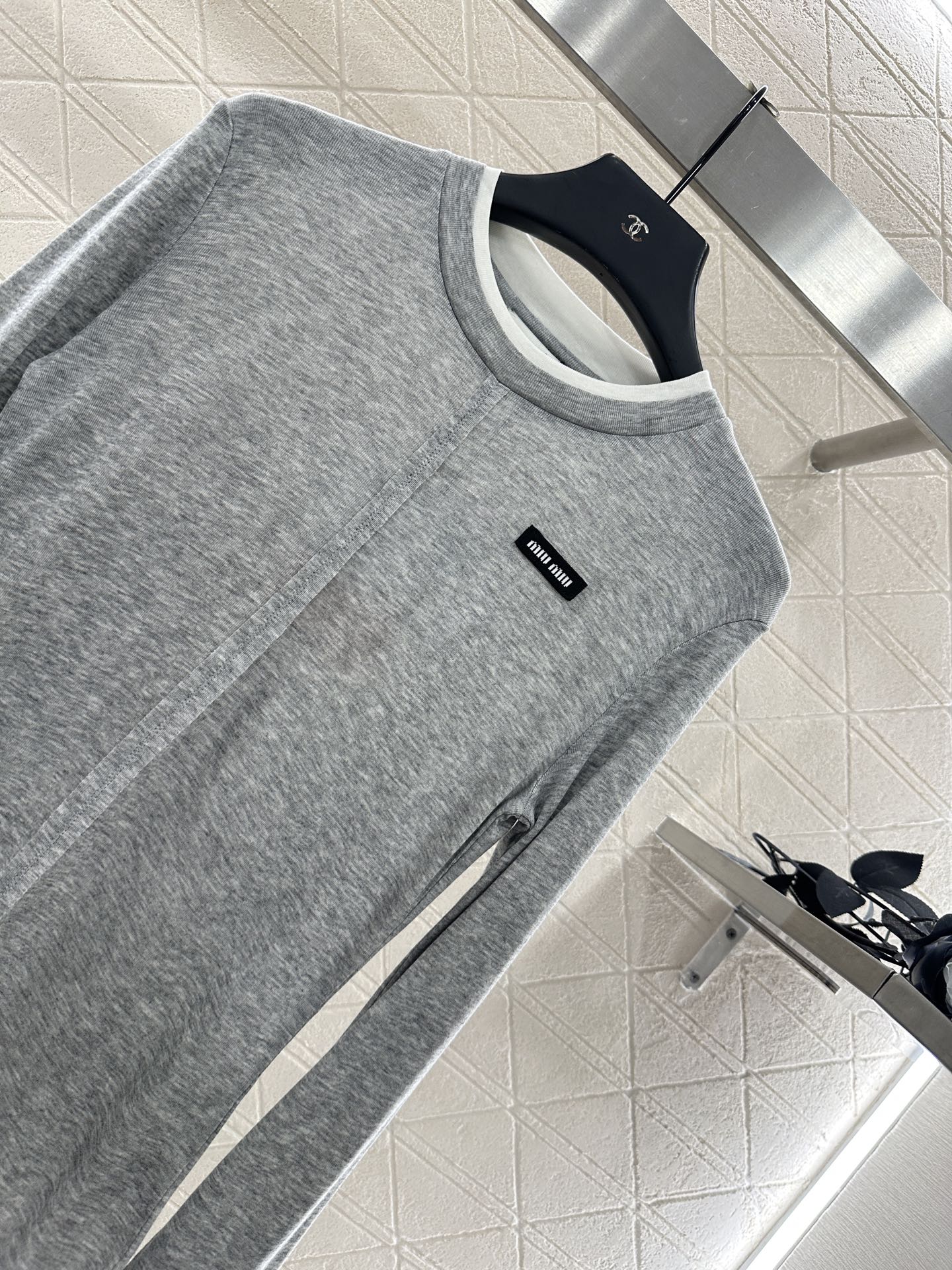 Mi 25 Fake two-piece round neck long sleeves