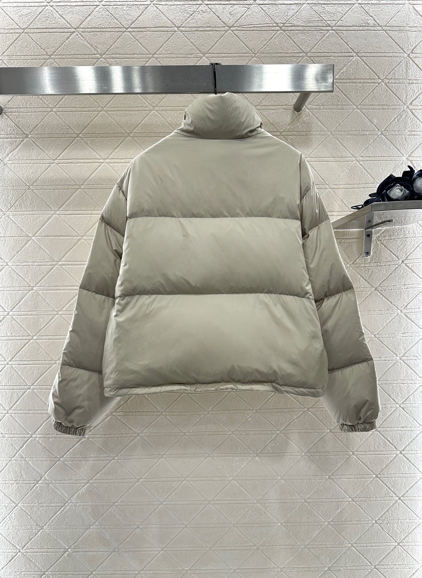 Mi 25 Flip collar, wear down jacket on both sides