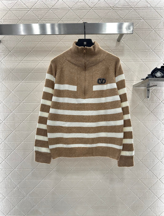 Val 25 Half open knit sweater with collar stripes