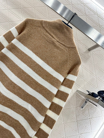 Val 25 Half open knit sweater with collar stripes