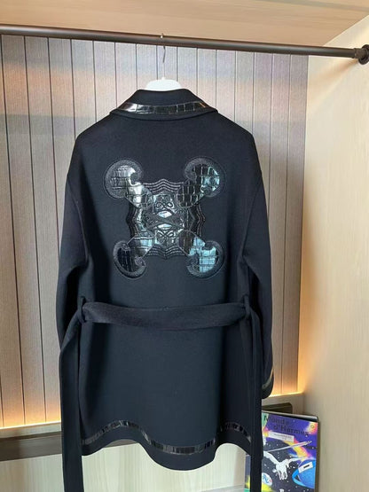 He 25FW Double-sided pure cashmere coat with saddle embroidery and leather design