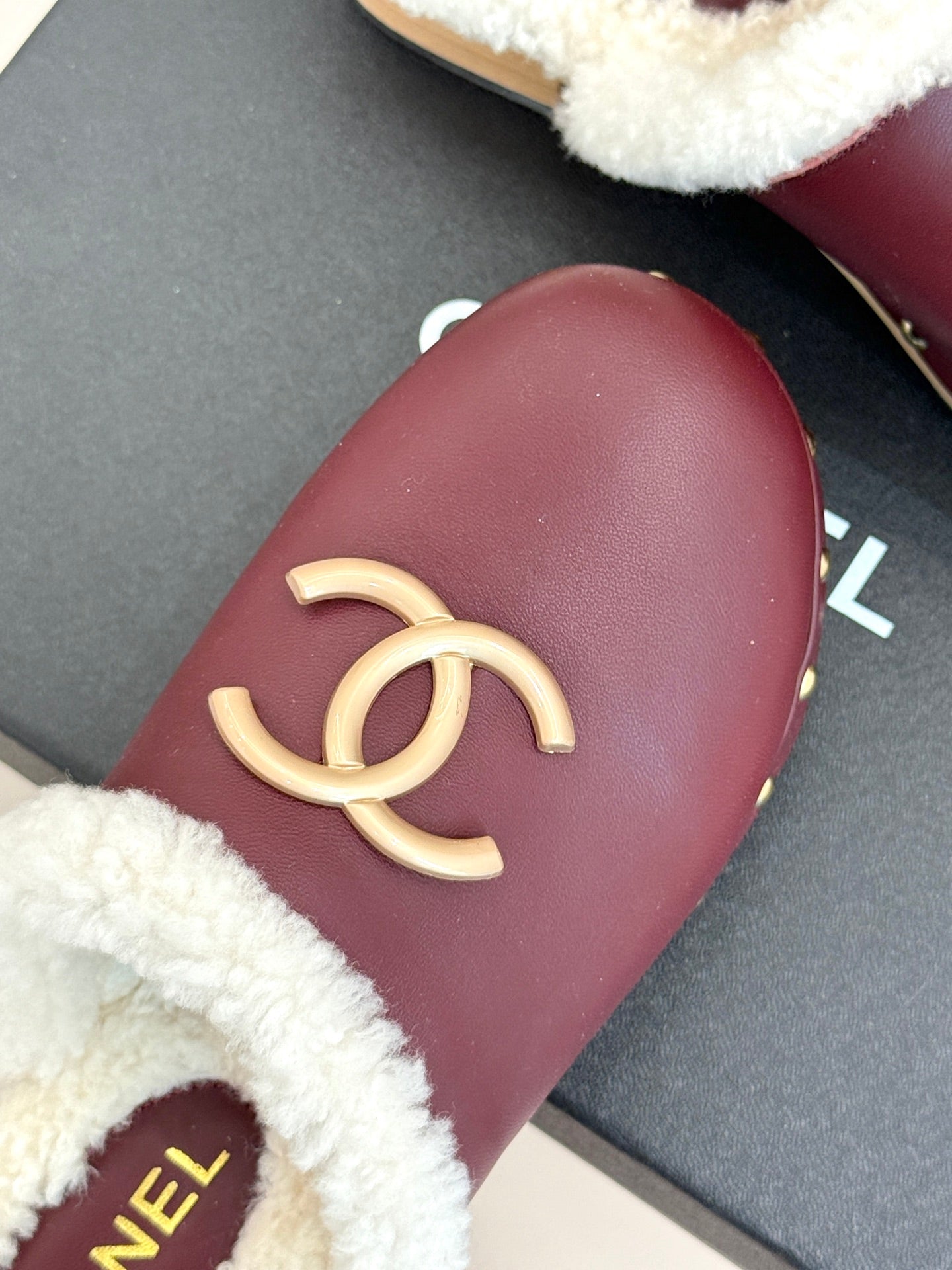 C 25 New Solid Wood Sole Thick-Sole Half Slippers