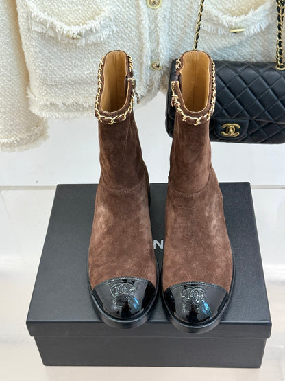 C 25 New product chain thick heel short boots