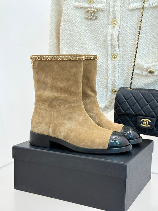 C 25 New product chain thick heel short boots