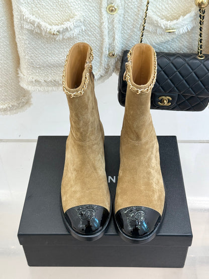 C 25 New product chain thick heel short boots