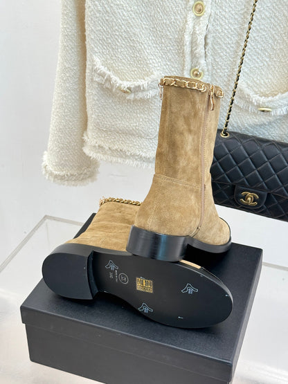 C 25 New product chain thick heel short boots