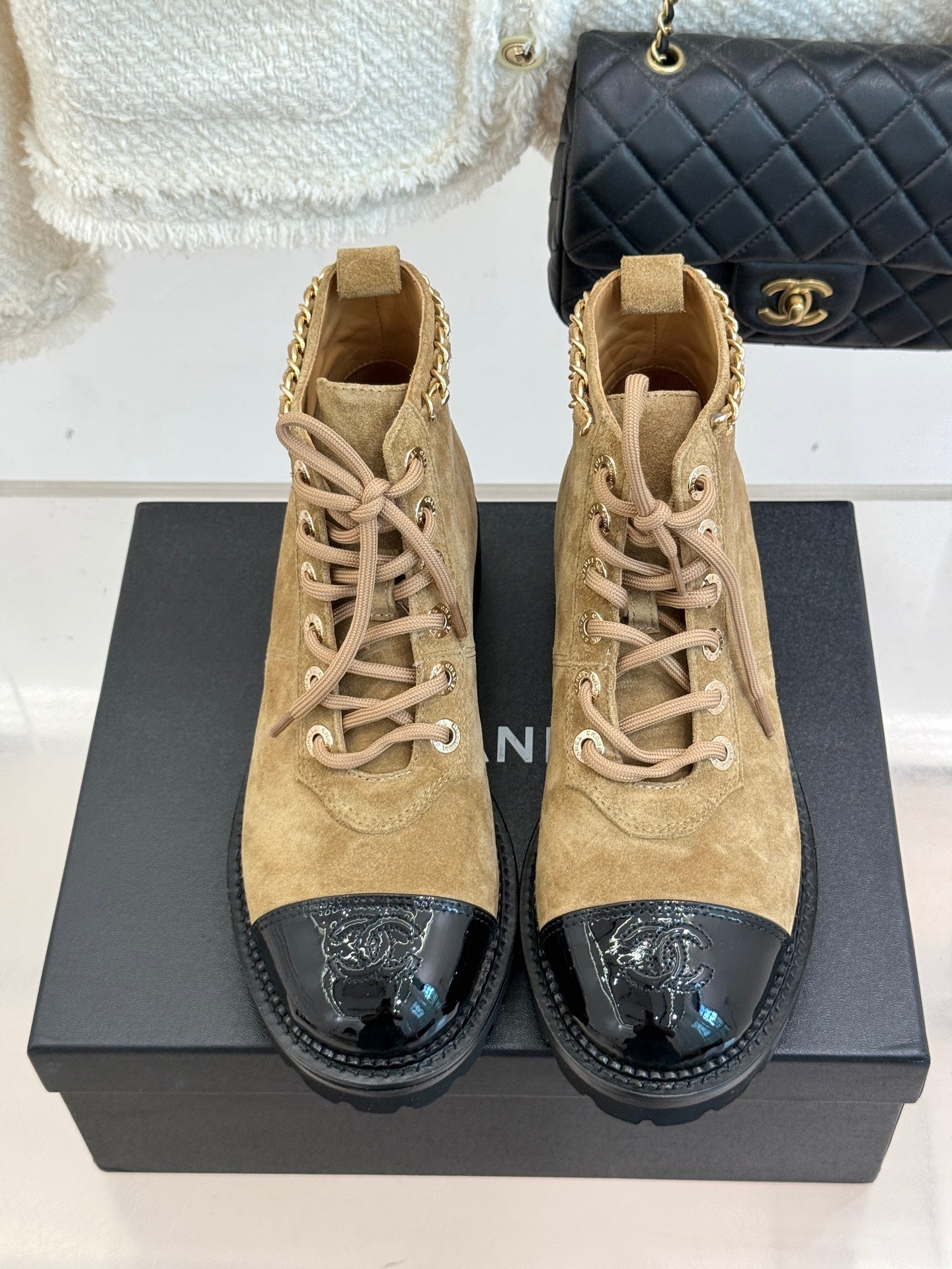 C 25 New product chain thick heel short boots