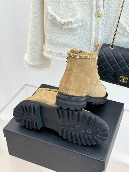 C 25 New product chain thick heel short boots