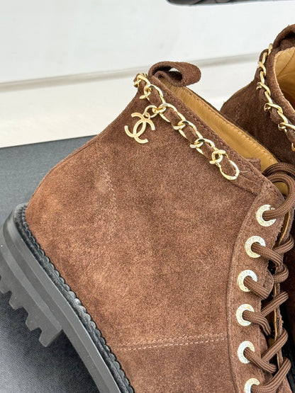 C 25 New product chain thick heel short boots
